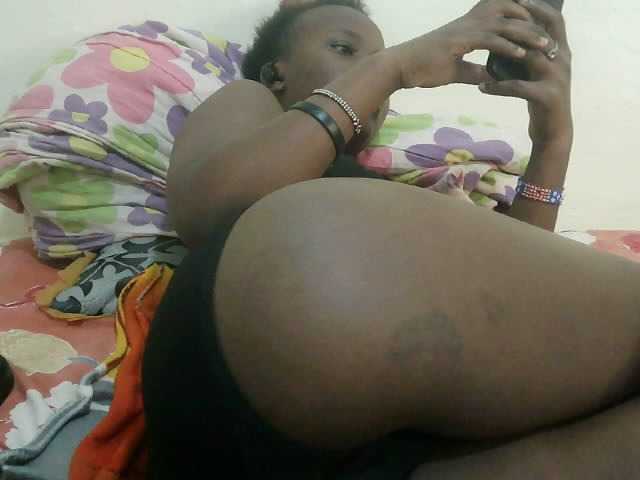 Blackdoll1 live cam on BongaCams