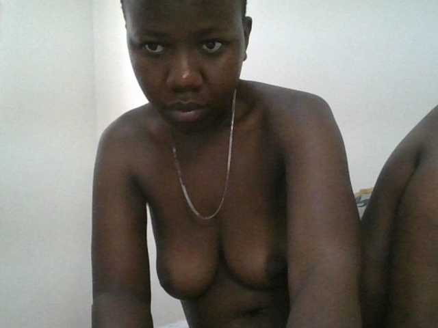 Blackdoll1 live cam on BongaCams