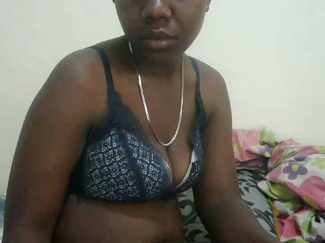 Blackdoll1 live cam on BongaCams