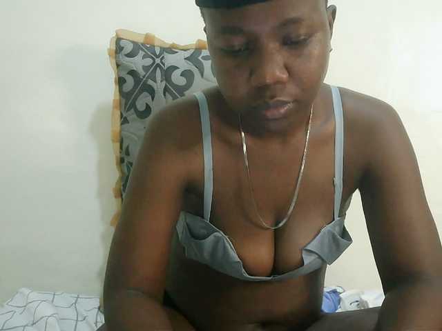 Blackdoll1 live cam on BongaCams