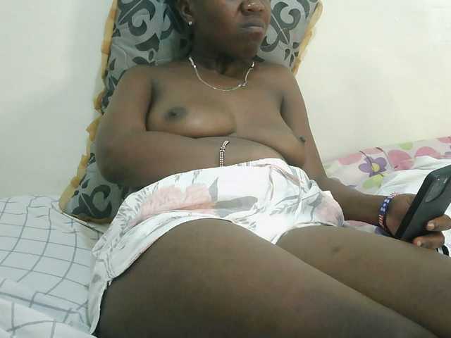 Blackdoll1 live cam on BongaCams