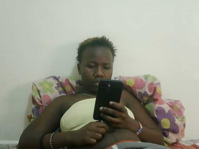 Blackdoll1 live cam on BongaCams