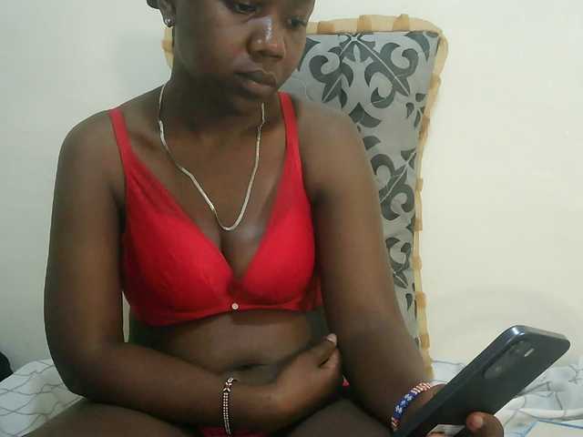 Blackdoll1 live cam