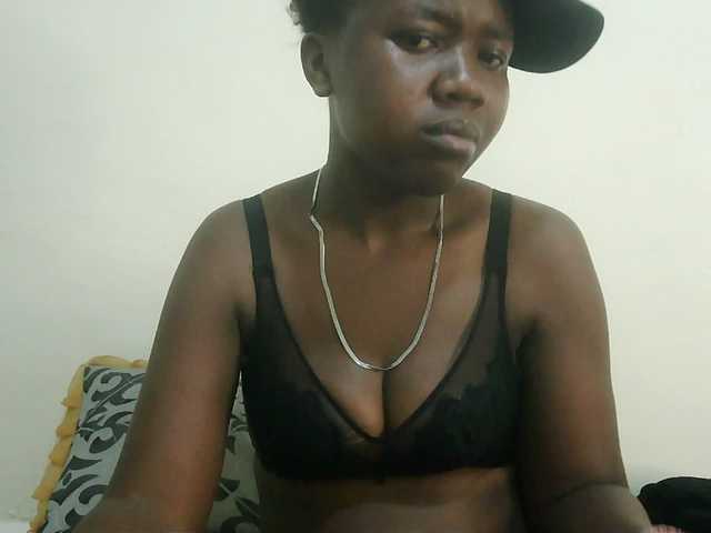 Blackdoll1 live cam on BongaCams