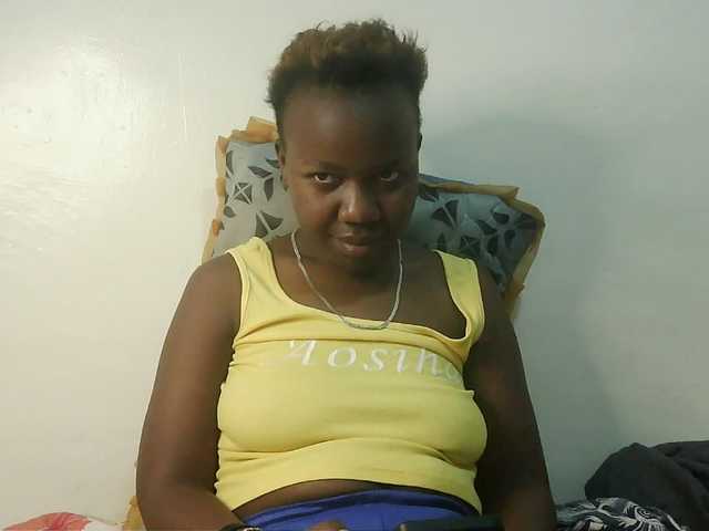 Blackdoll1 live cam on BongaCams