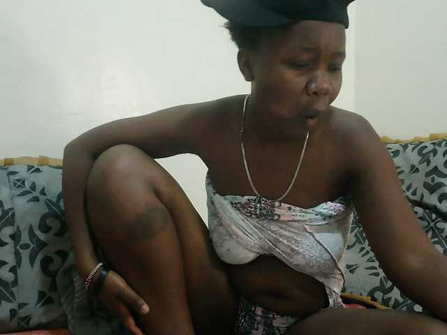 Blackdoll1 live cam on