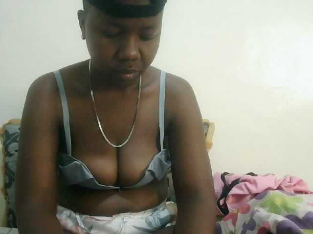 Blackdoll1 live cam on BongaCams