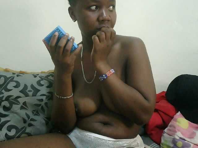 Blackdoll1 live cam on BongaCams
