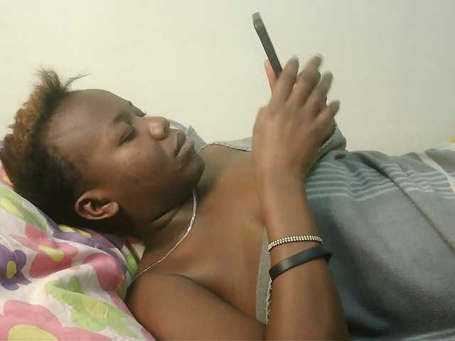 Blackdoll1 live cam on BongaCams
