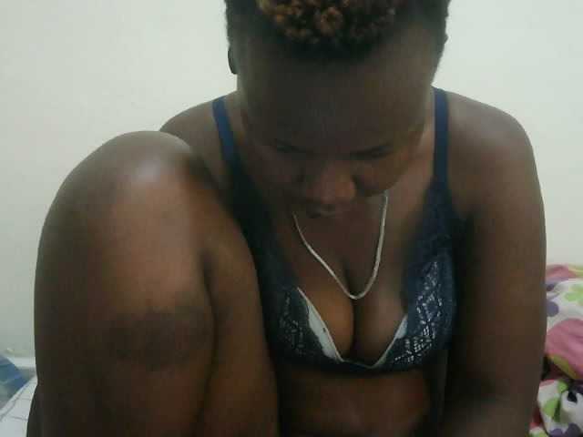 Blackdoll1 live cam on BongaCams