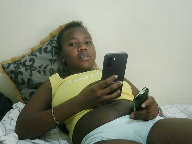 Blackdoll1 live cam on BongaCams