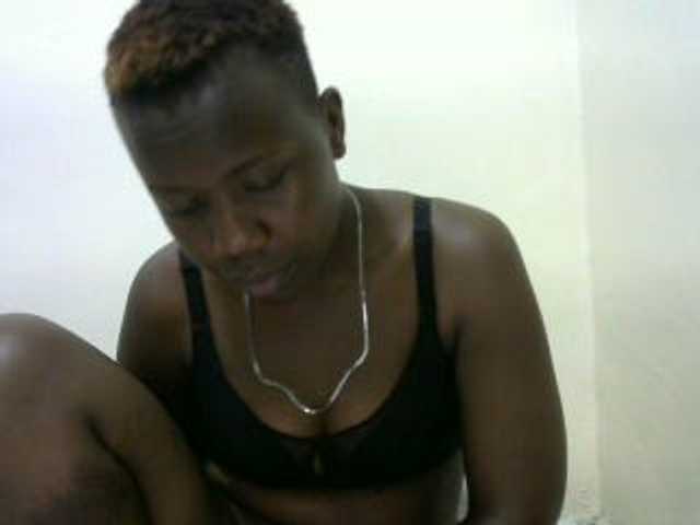 Blackdoll1 live cam on BongaCams