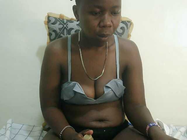 Blackdoll1 live cam on BongaCams