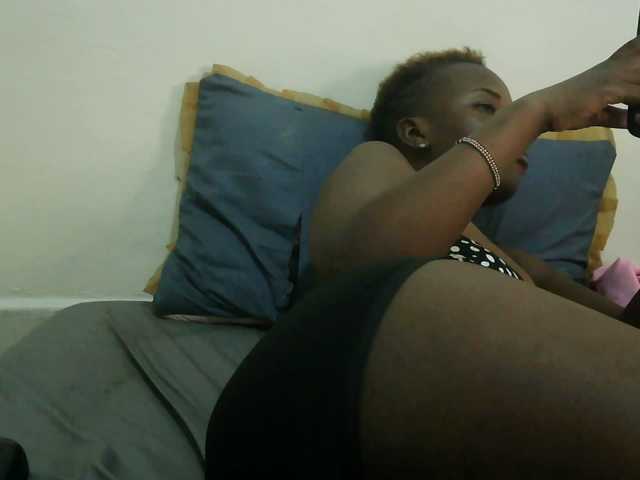 Blackdoll1 live cam on BongaCams