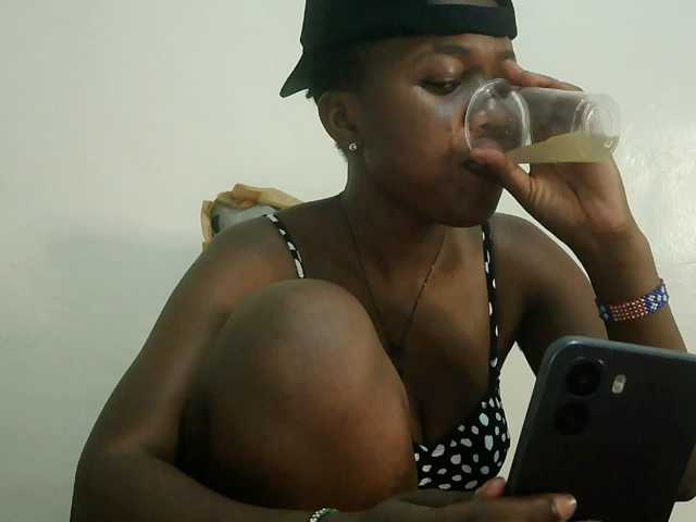 Blackdoll1 live cam on BongaCams