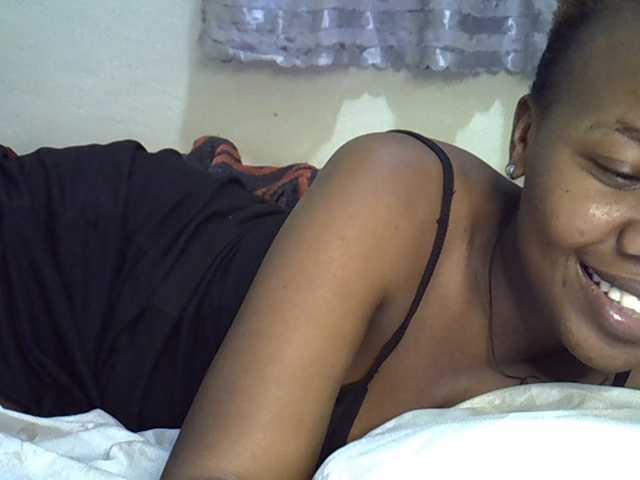 Blackdoll1 live cam on BongaCams
