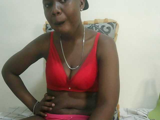 Blackdoll1 live cam