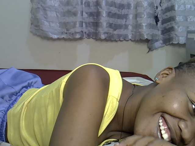 Blackdoll1 live cam on BongaCams