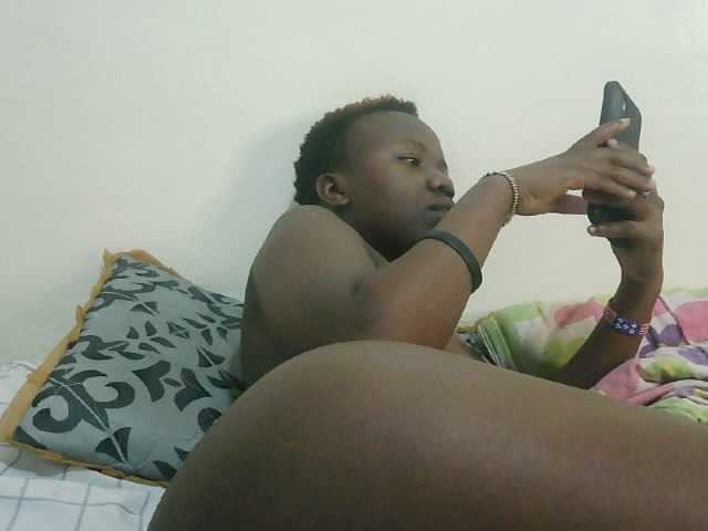 Blackdoll1 live cam on BongaCams