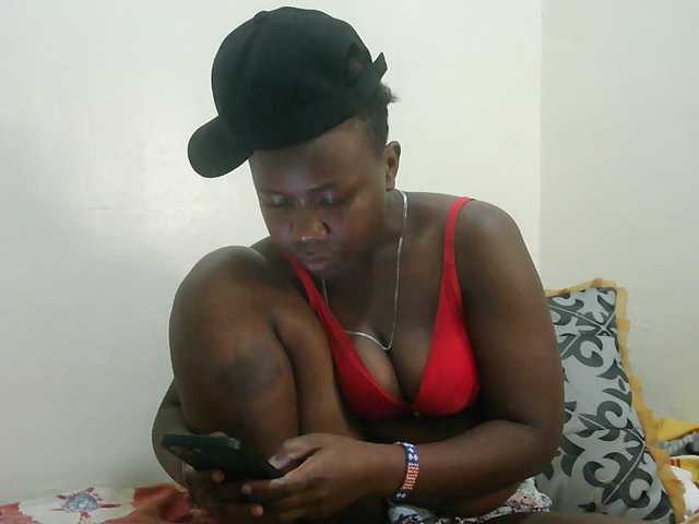 Blackdoll1 live cam on