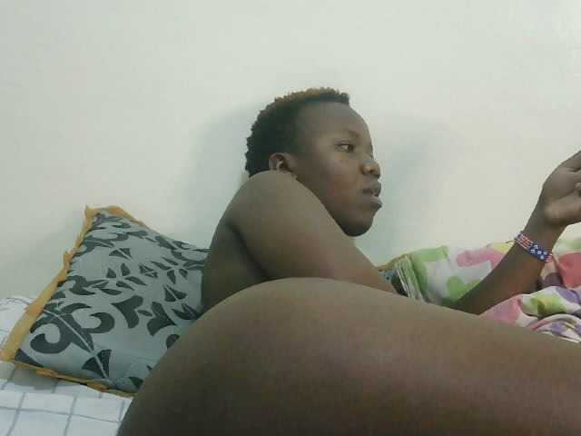 Blackdoll1 live cam on BongaCams