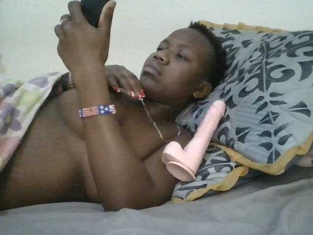 Blackdoll1 live cam on BongaCams