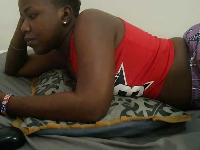 Blackdoll1 live cam on BongaCams