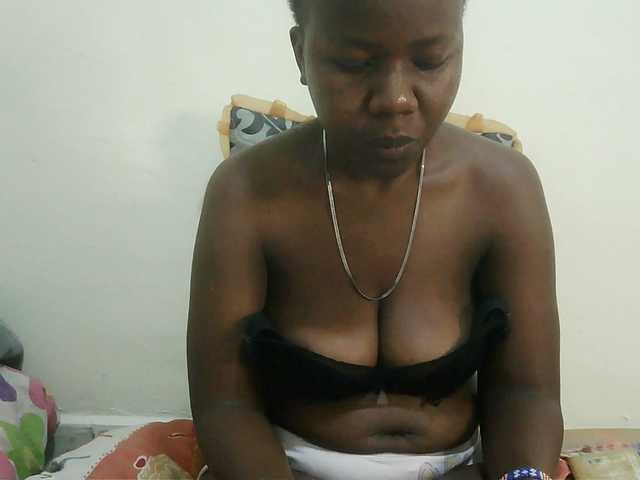 Blackdoll1 live cam on BongaCams