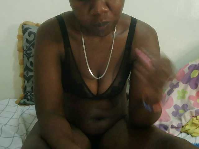 Blackdoll1 live cam preview