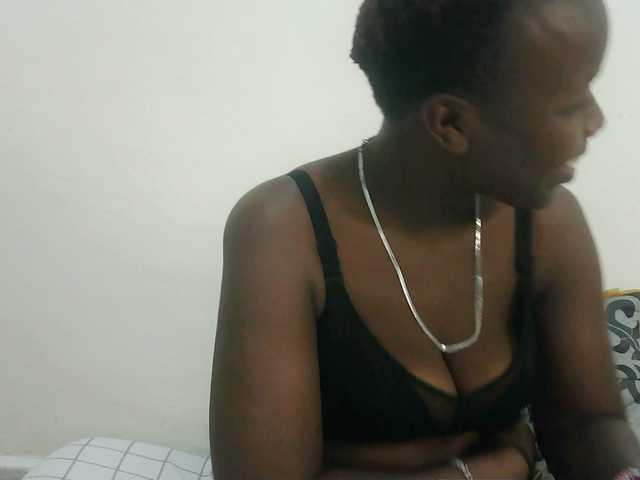 Blackdoll1 live cam on BongaCams