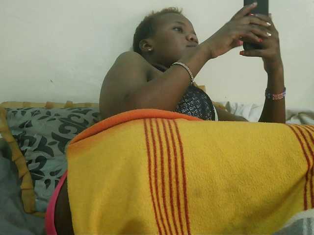 Blackdoll1 live cam on BongaCams