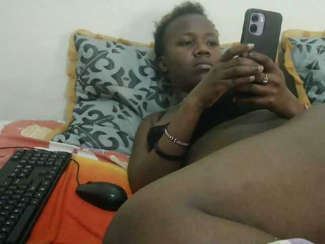 Blackdoll1 live cam on BongaCams