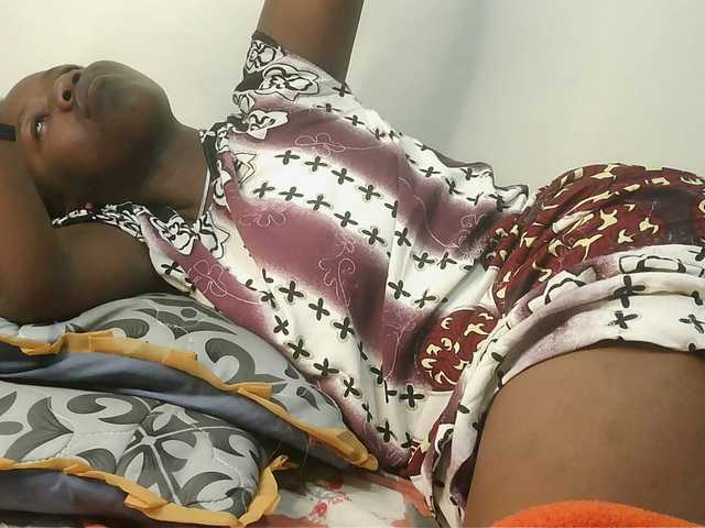 Blackdoll1 live cam on BongaCams