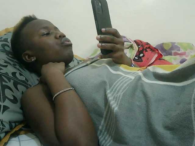 Blackdoll1 live cam on BongaCams