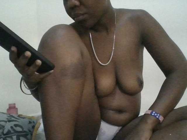 Blackdoll1 live cam on BongaCams