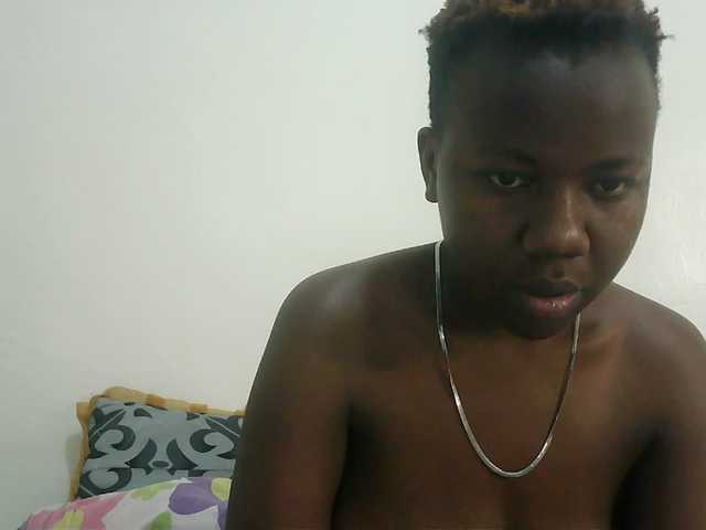 Blackdoll1 live cam on BongaCams