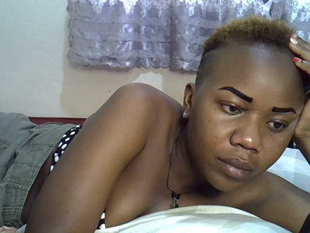 Blackdoll1 live cam on BongaCams