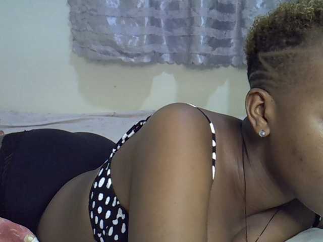 Blackdoll1 live cam on BongaCams