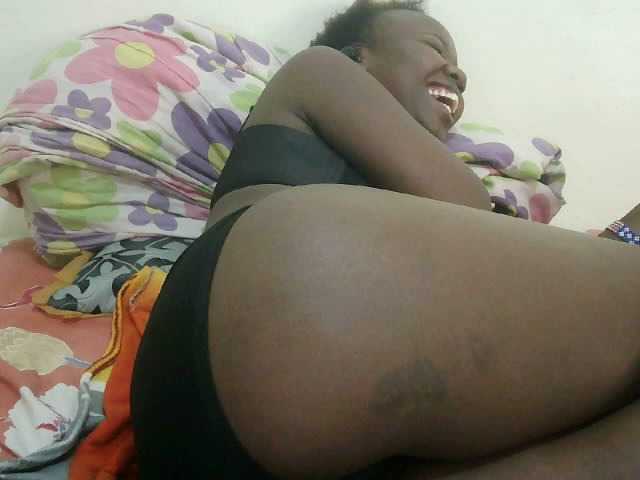 Blackdoll1 live cam on BongaCams