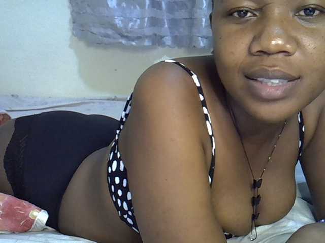 Blackdoll1 live cam on BongaCams