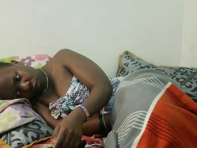 Blackdoll1 live cam on