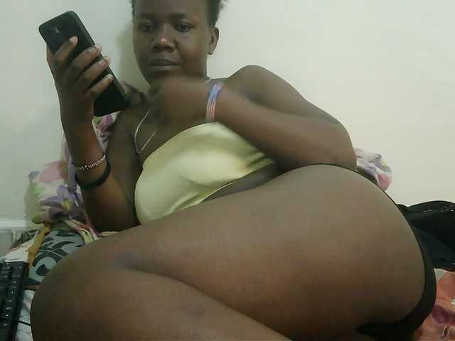 Blackdoll1 live cam on BongaCams