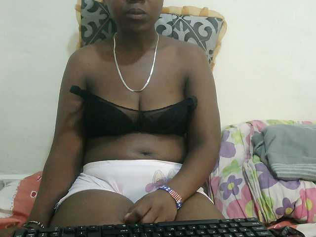 Blackdoll1 live cam on BongaCams