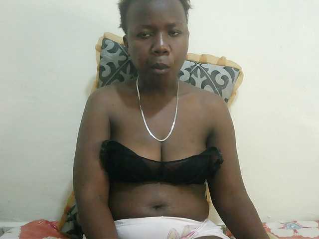 Blackdoll1 live cam on BongaCams