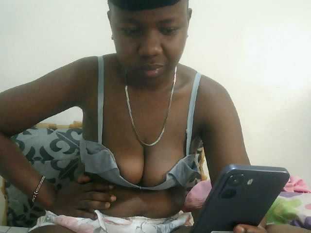 Blackdoll1 live cam on BongaCams