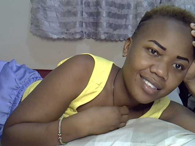 Blackdoll1 live cam on BongaCams