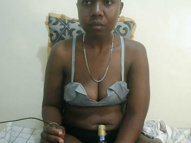 Blackdoll1 live cam on BongaCams