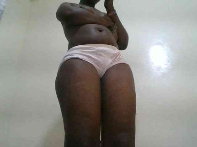 Blackdoll1 webcam