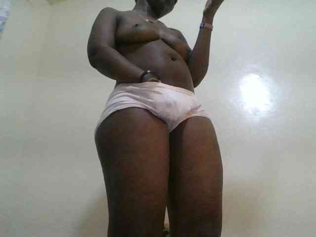Blackdoll1 webcam