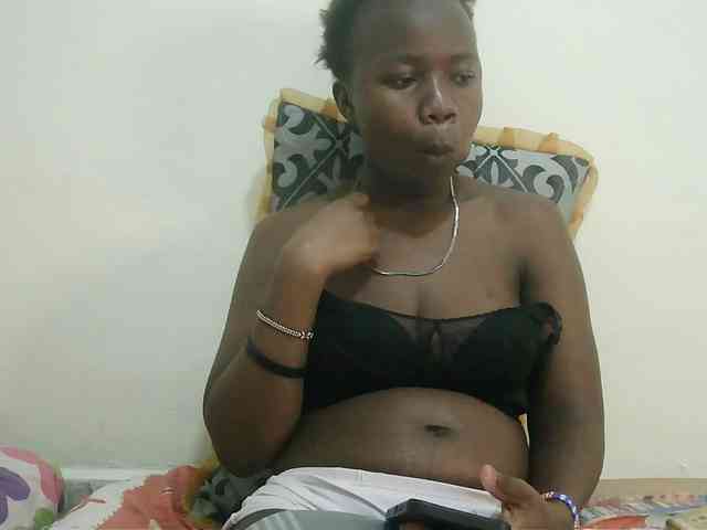 Blackdoll1 webcam